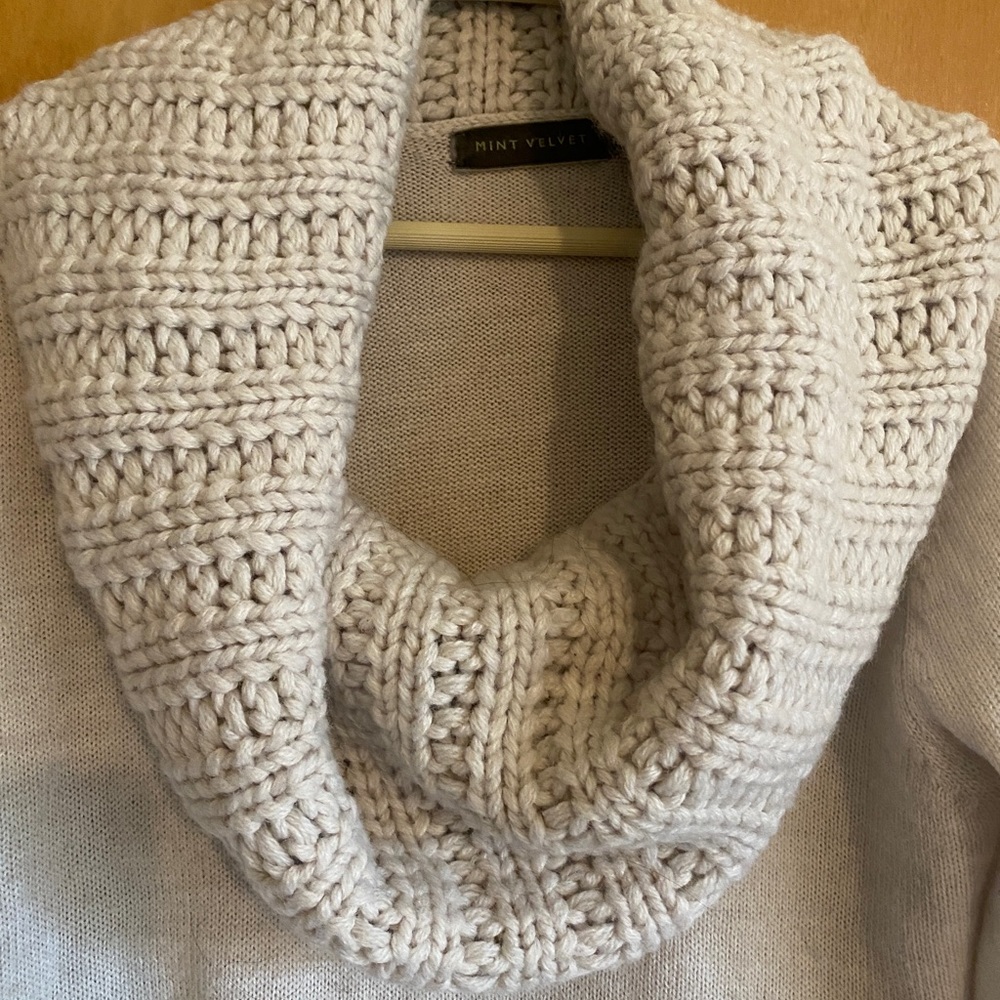 Mint Velvet Sweater - Picture 8 of 11